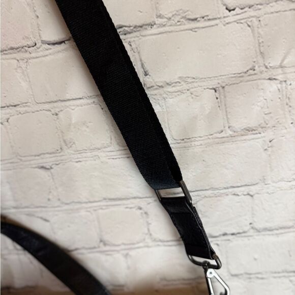 Matt & Nat Black Men Laptop Bag 14x14x3.5 - Picture 7 of 15